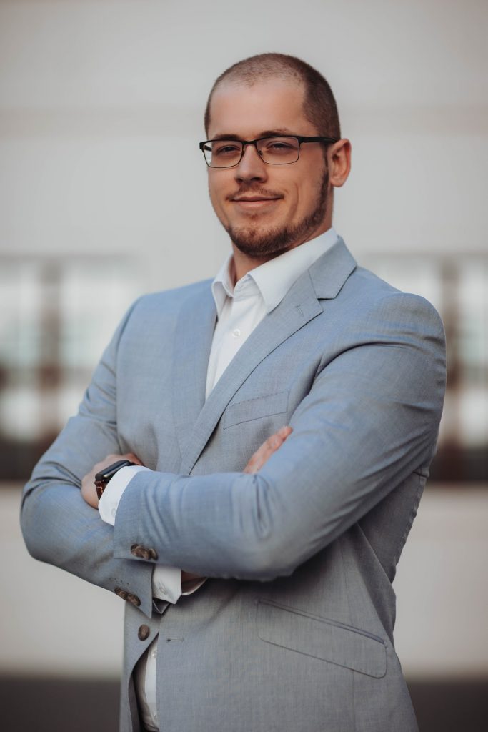 Realitný maklér, riaditeľ realitnej kancelárie DELTA PROPERTY Trenčín Martin Grunta BYVAKOM
